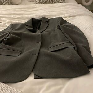 Great condition classic grey blazer 
Size small